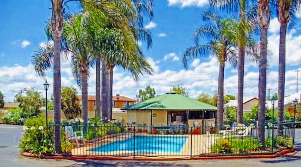 Town And Country Motor Inn Tamworth Esterno foto