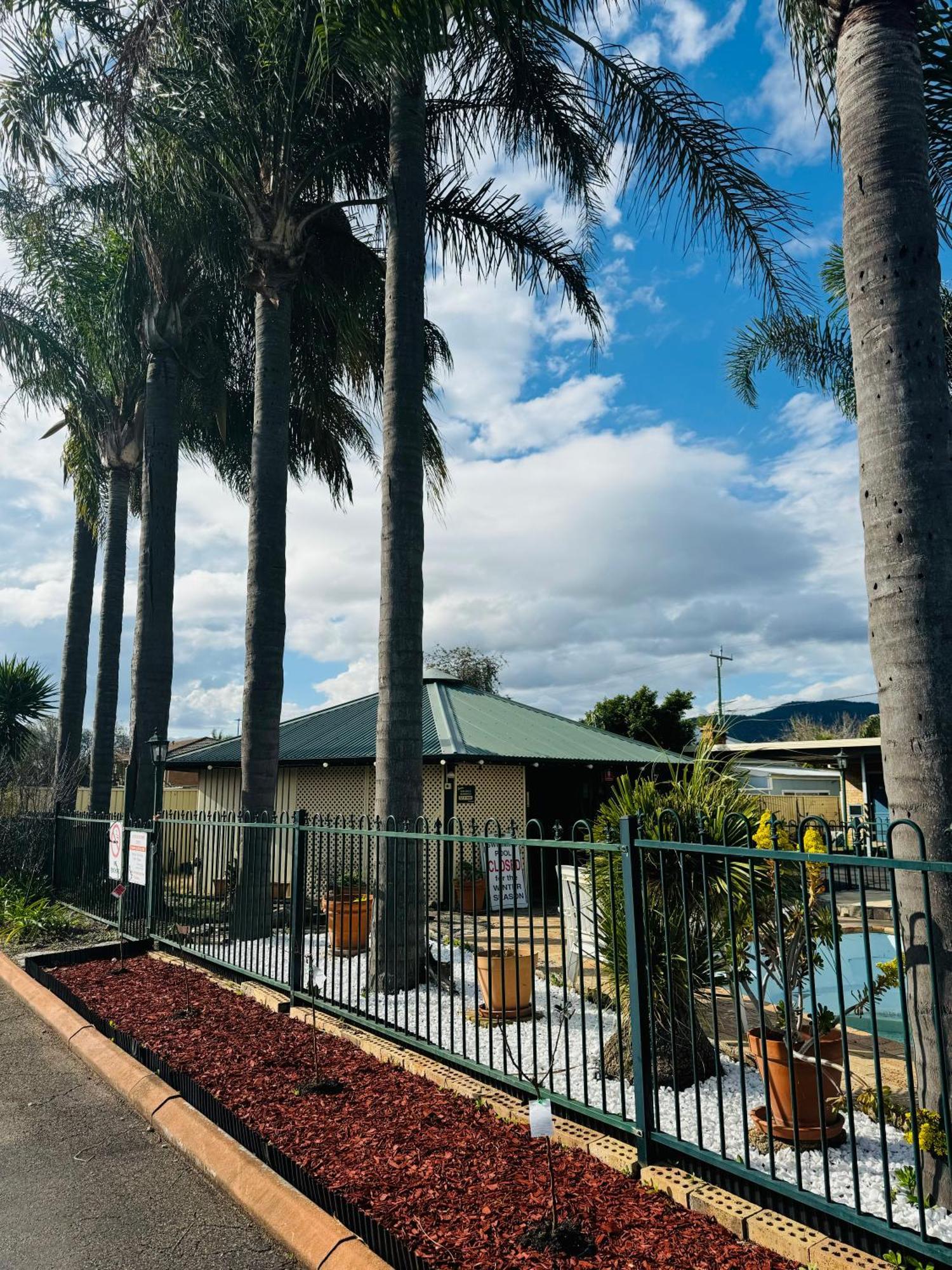 Town And Country Motor Inn Tamworth Esterno foto