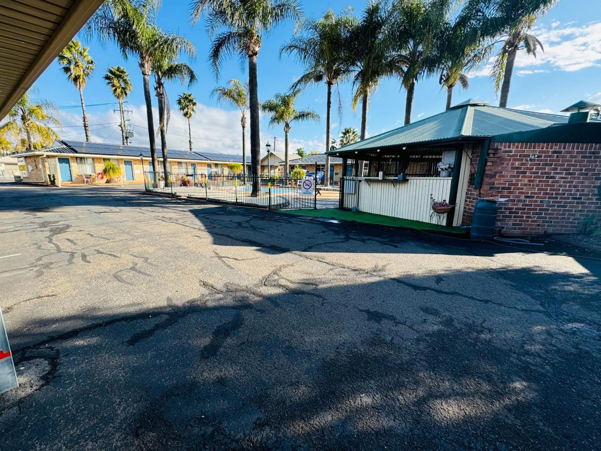 Town And Country Motor Inn Tamworth Esterno foto